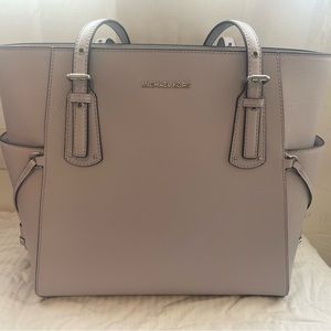 Michael Kors Tote 💟